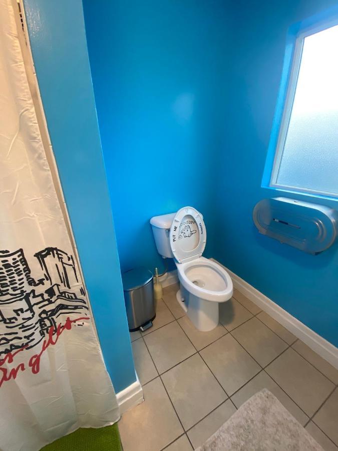 Private Large La Bedroom W Private Half-Bathroom - Ac - Wifi - Private Fridge Near Usc - Exposition Park - Usc Memorial Coliseum - Banc Of California Stadium - Downtown Los Angeles Dtla - University Of Southern California Usc! 외부 사진