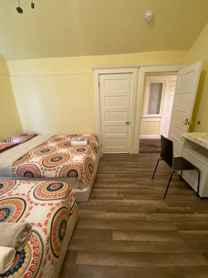 Private Large La Bedroom W Private Half-Bathroom - Ac - Wifi - Private Fridge Near Usc - Exposition Park - Usc Memorial Coliseum - Banc Of California Stadium - Downtown Los Angeles Dtla - University Of Southern California Usc! 외부 사진